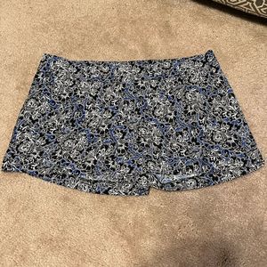 Express Paisley Shorts - Black/Blue/White - Size 10